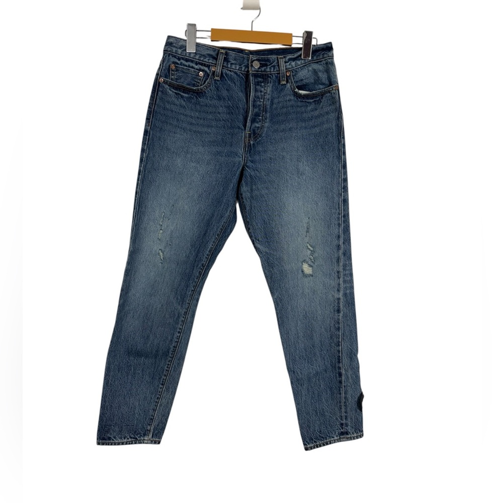 Ladies Levi’s Blue Jeans